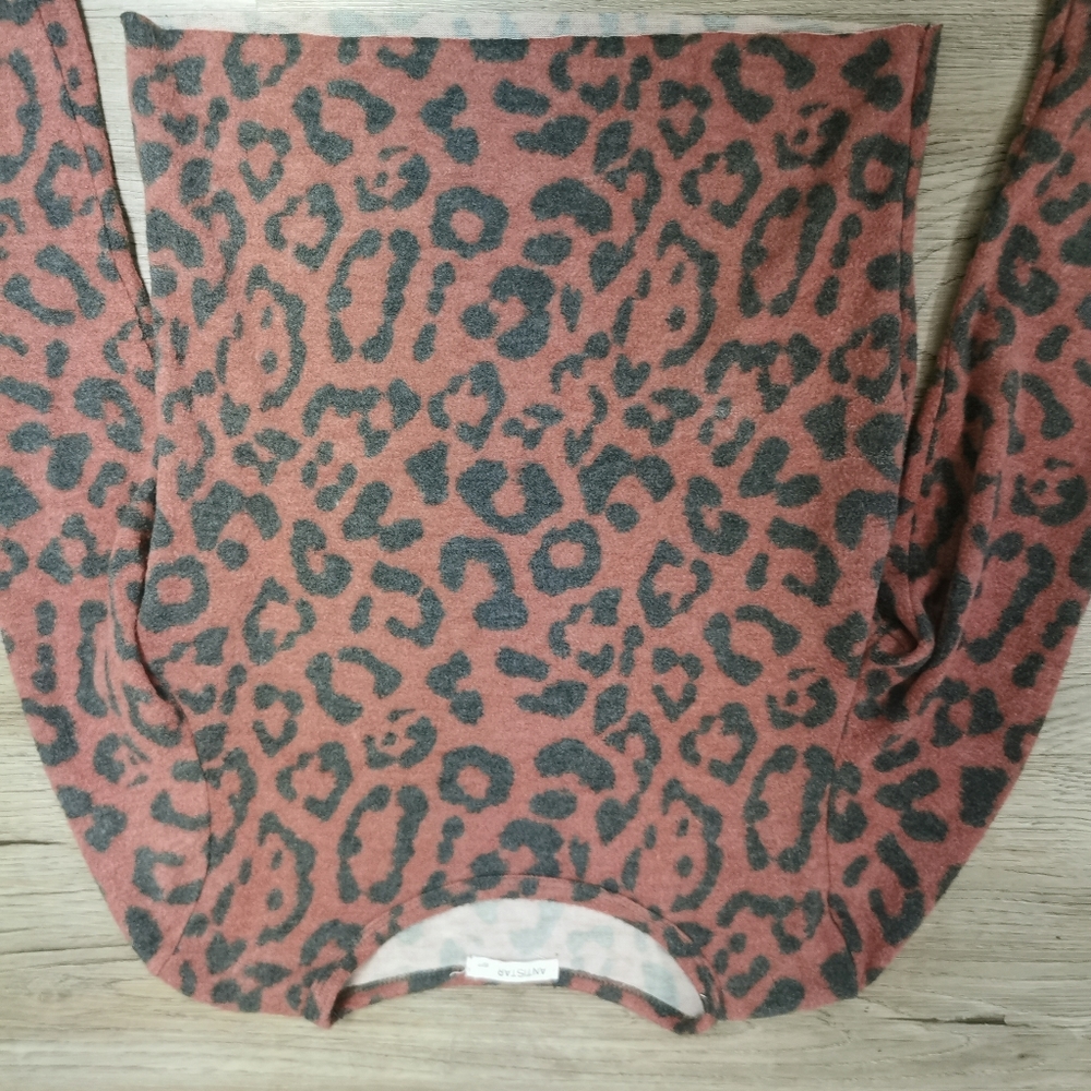 Worn once, Antistar soft cropped leopard top, xs